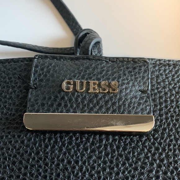 🖤⭐️🤎GUESS BOBBI INSIDE OUT REVERSIBLE TOTE. - Picture 7 of 11